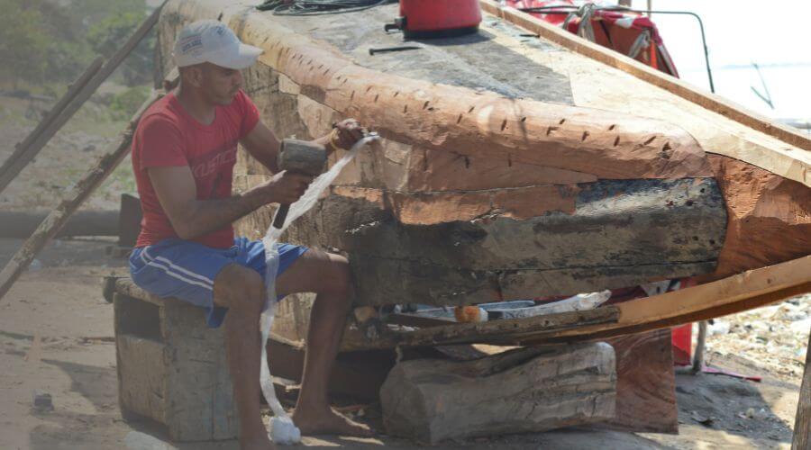 Why choose water damage restoration service for commercial water damage restoration in Great Neck